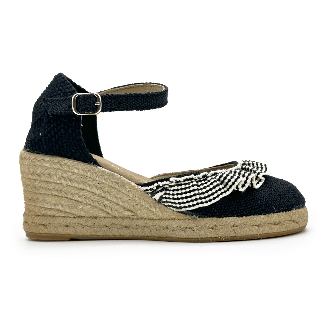 Carmen 5 volantes Negro