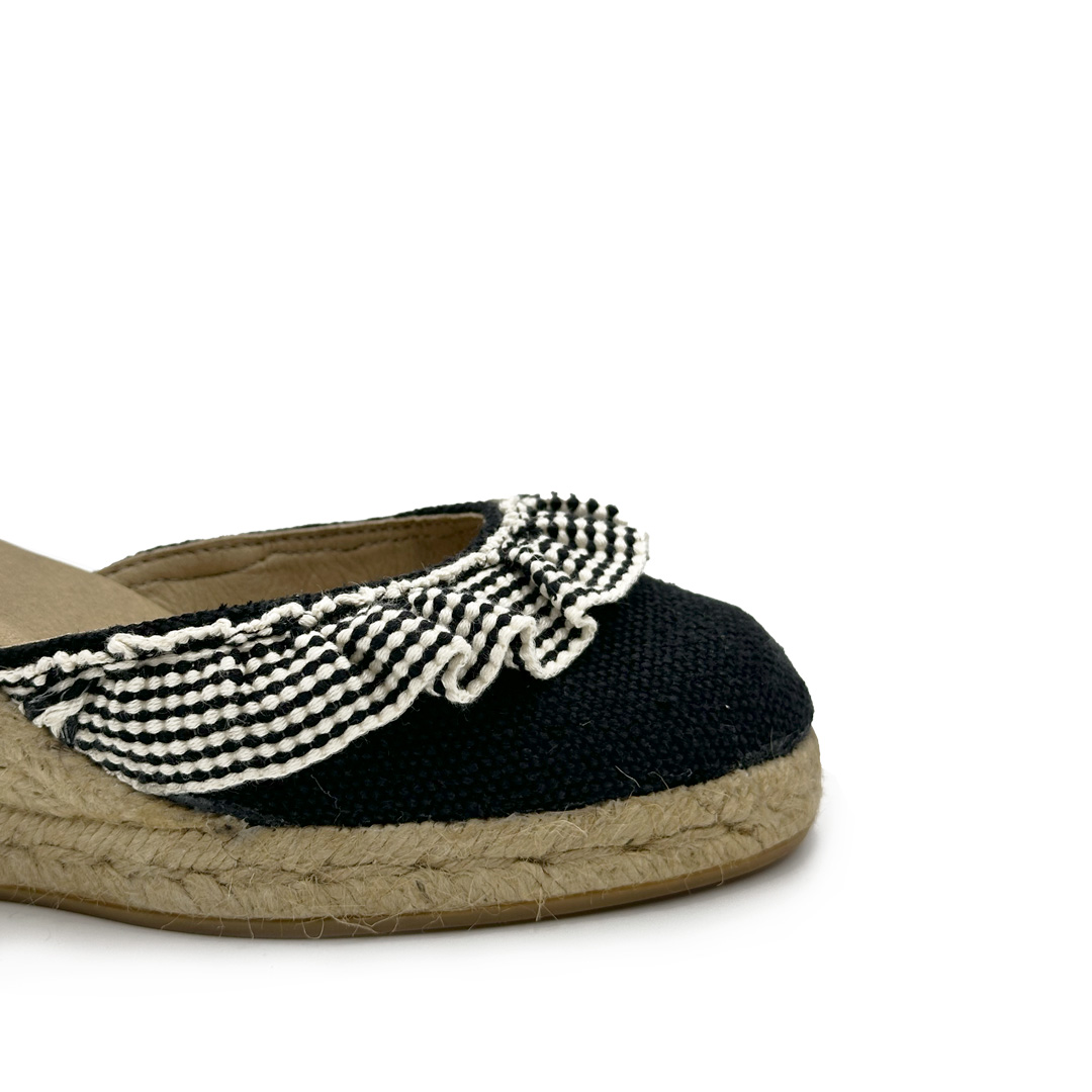 Carmen 5 volantes Negro