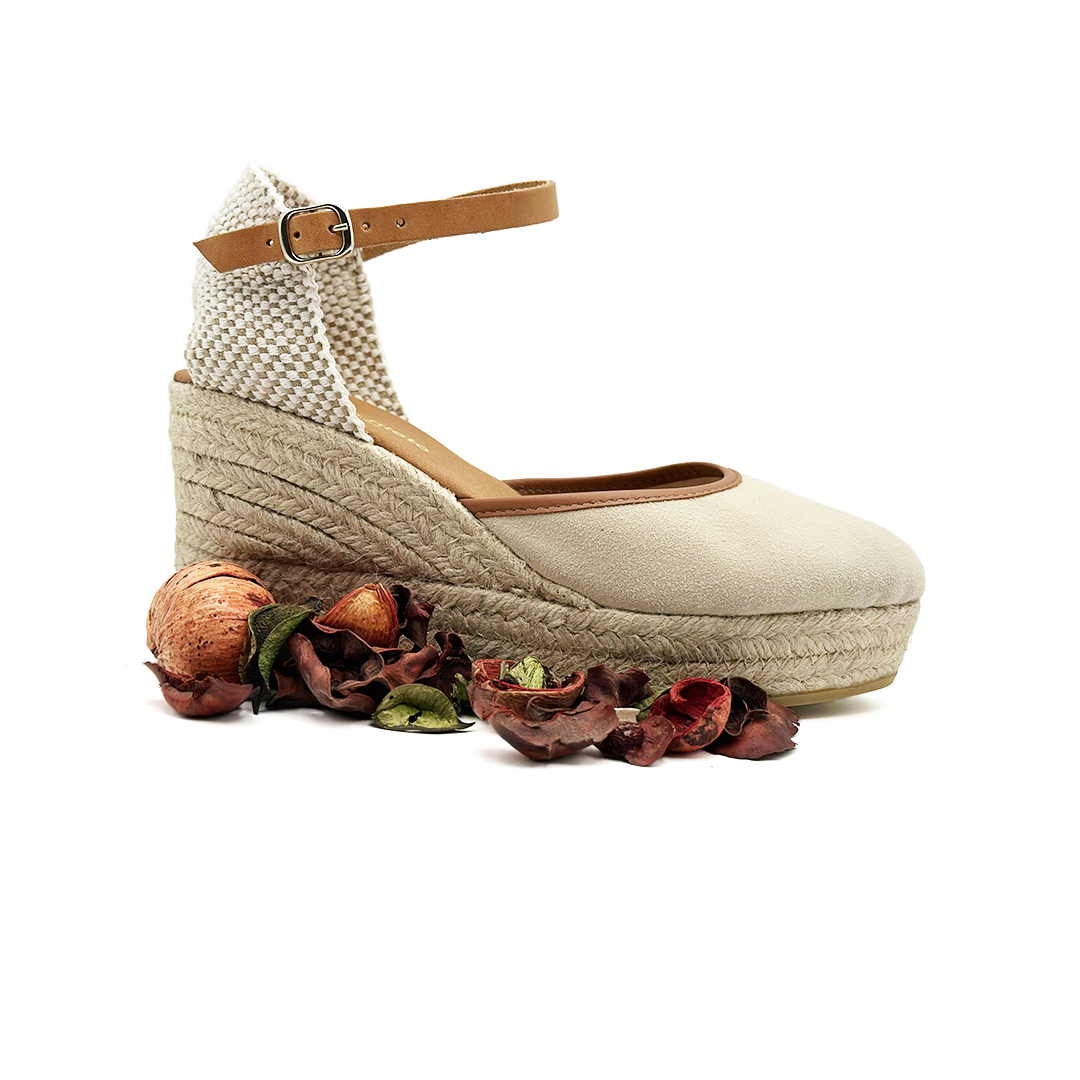 Cayetana D5 Ante Beige Ribete de Piel