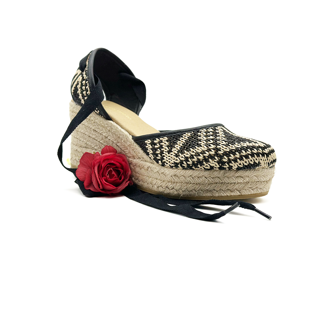 Paula D5 Rafia Crudo Negro Ribete de Piel