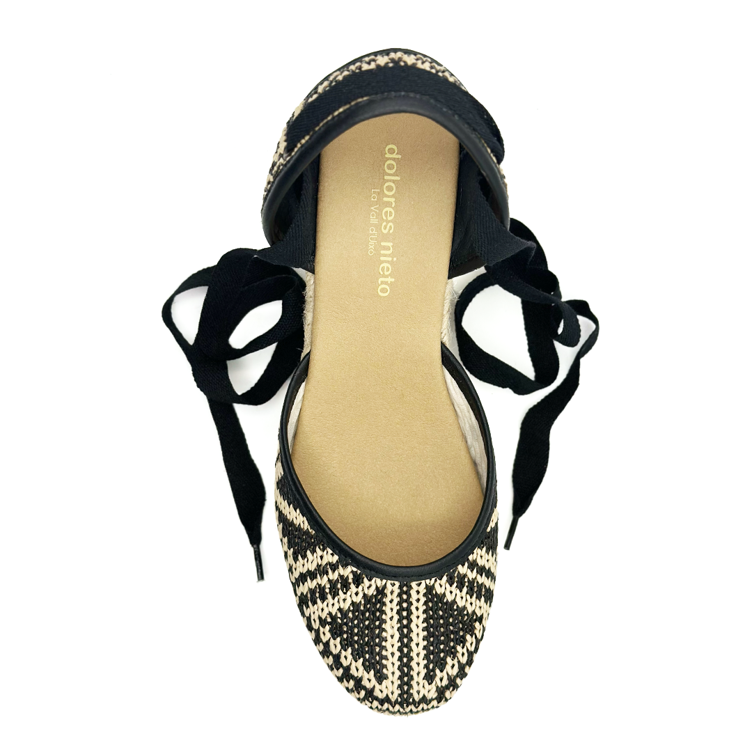 Paula D5 Rafia Crudo Negro Ribete de Piel