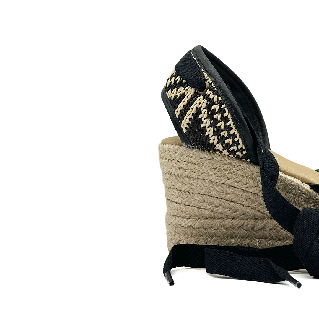 Paula D5 Rafia Crudo Negro Ribete de Piel